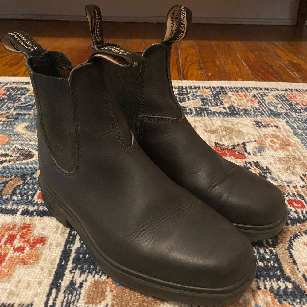 Womens Blundstone Chelsea Boot #603 size 7.5M